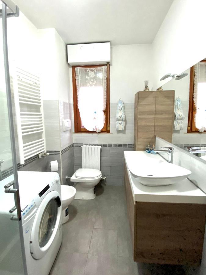Rho Fiera Apartment Bagian luar foto