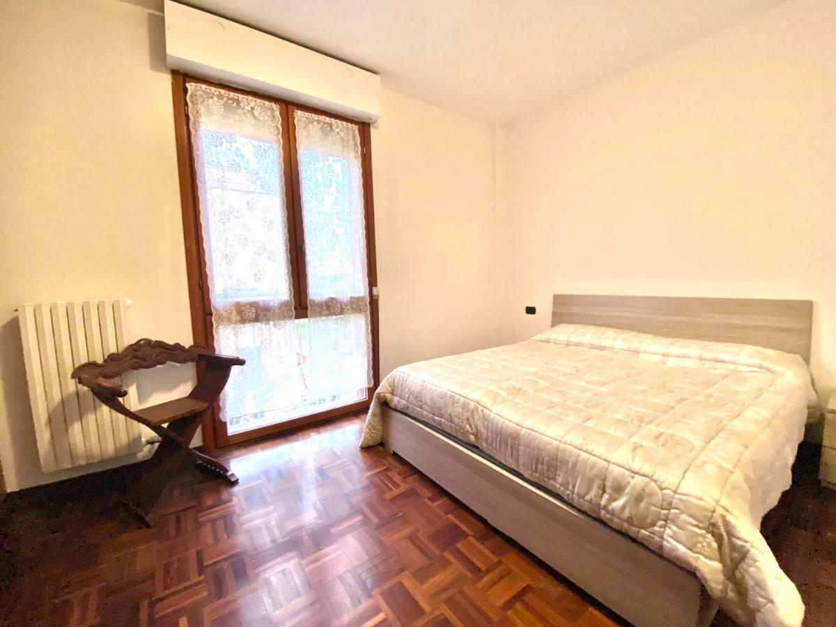 Rho Fiera Apartment Bagian luar foto